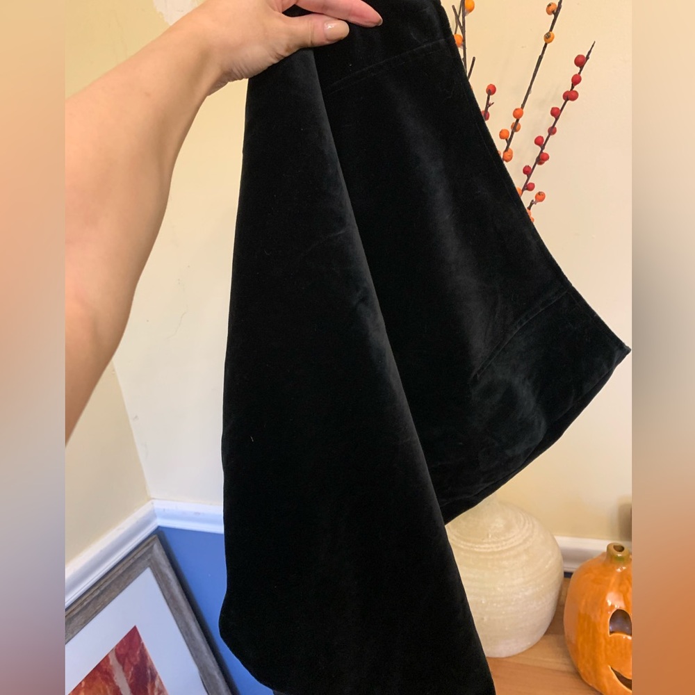 Women’s Bergdorf Goodman Vintage Black Velvet Skirt